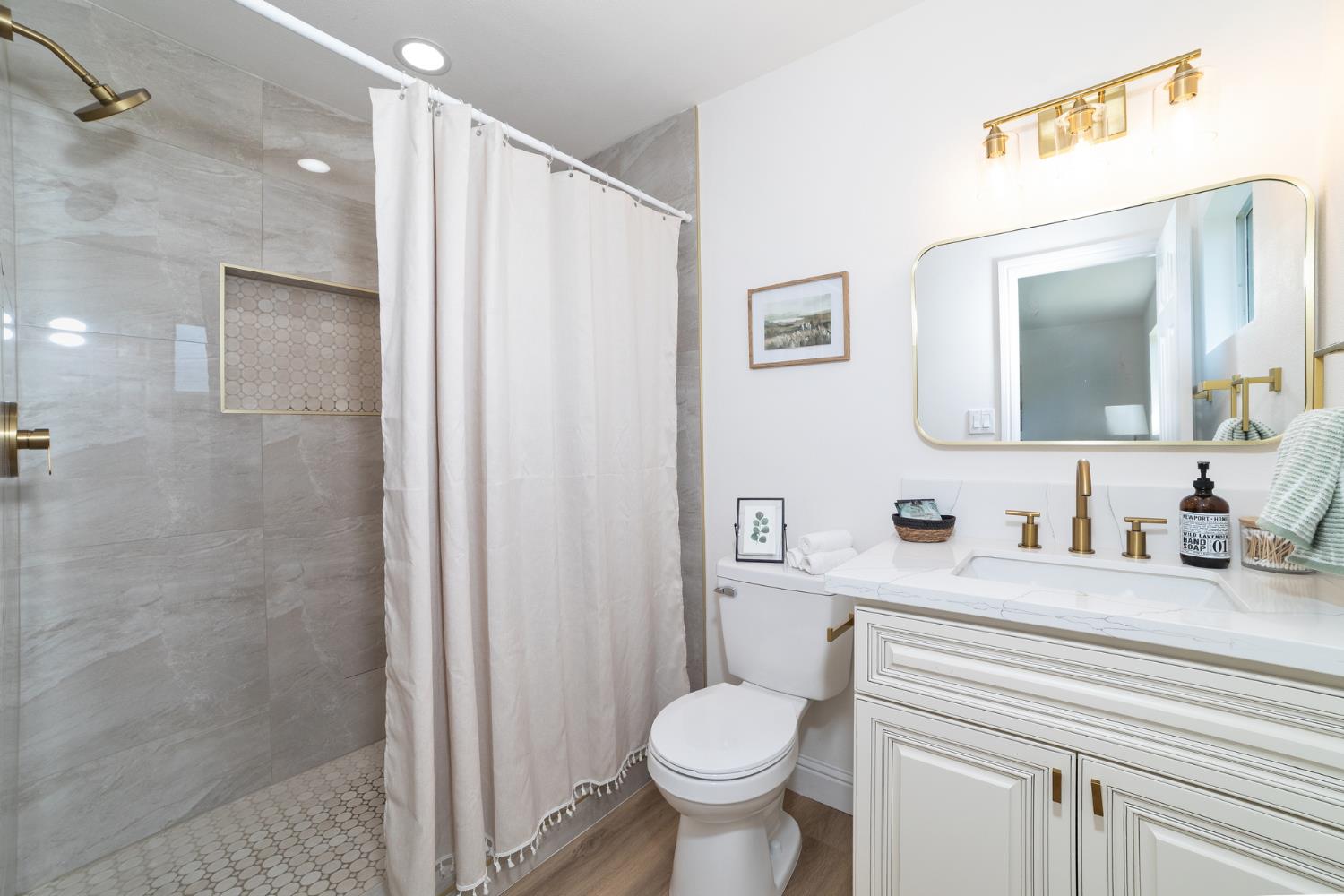 1185 E Evening Glow, Reedley, CA 93654