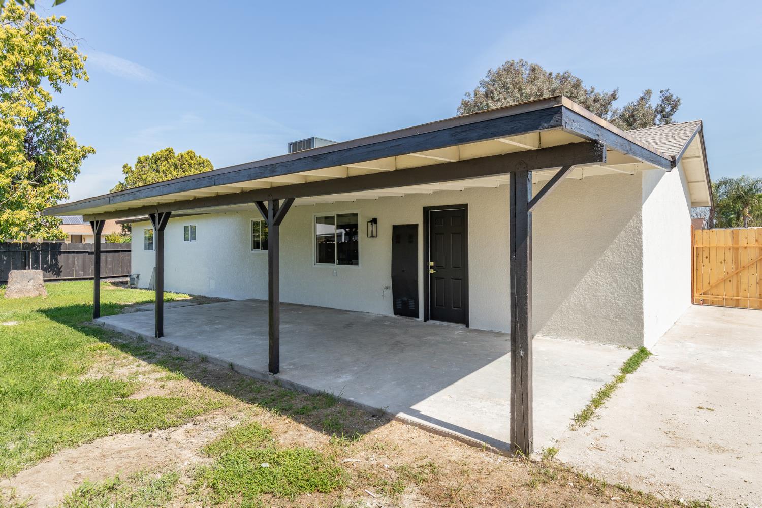 1185 E Evening Glow, Reedley, CA 93654
