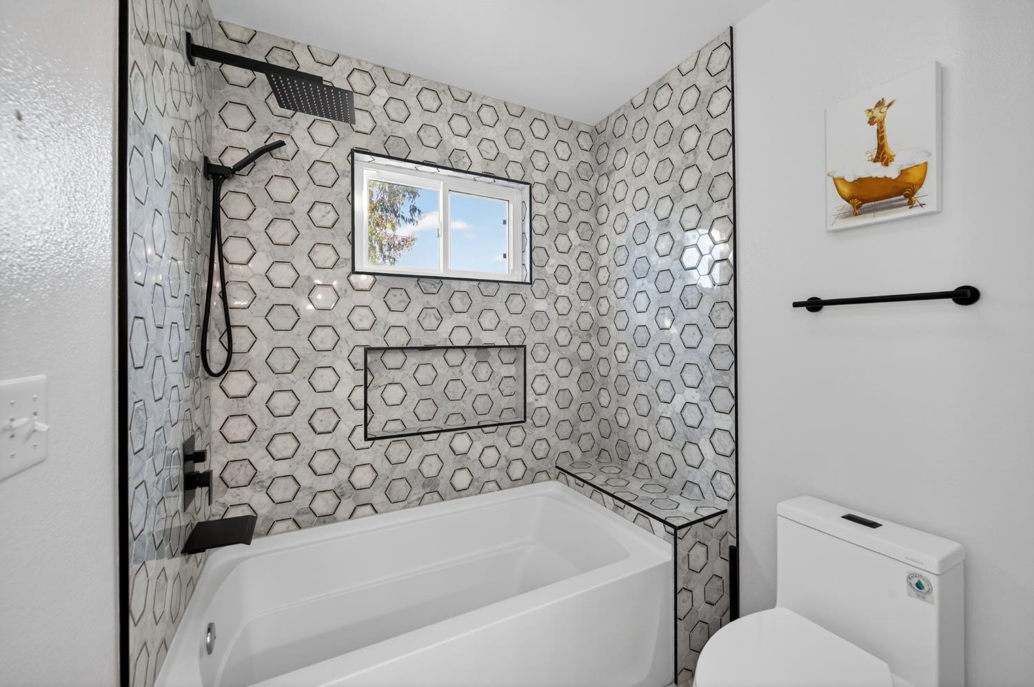 2853 Carolina Ave, Clovis, CA 93611