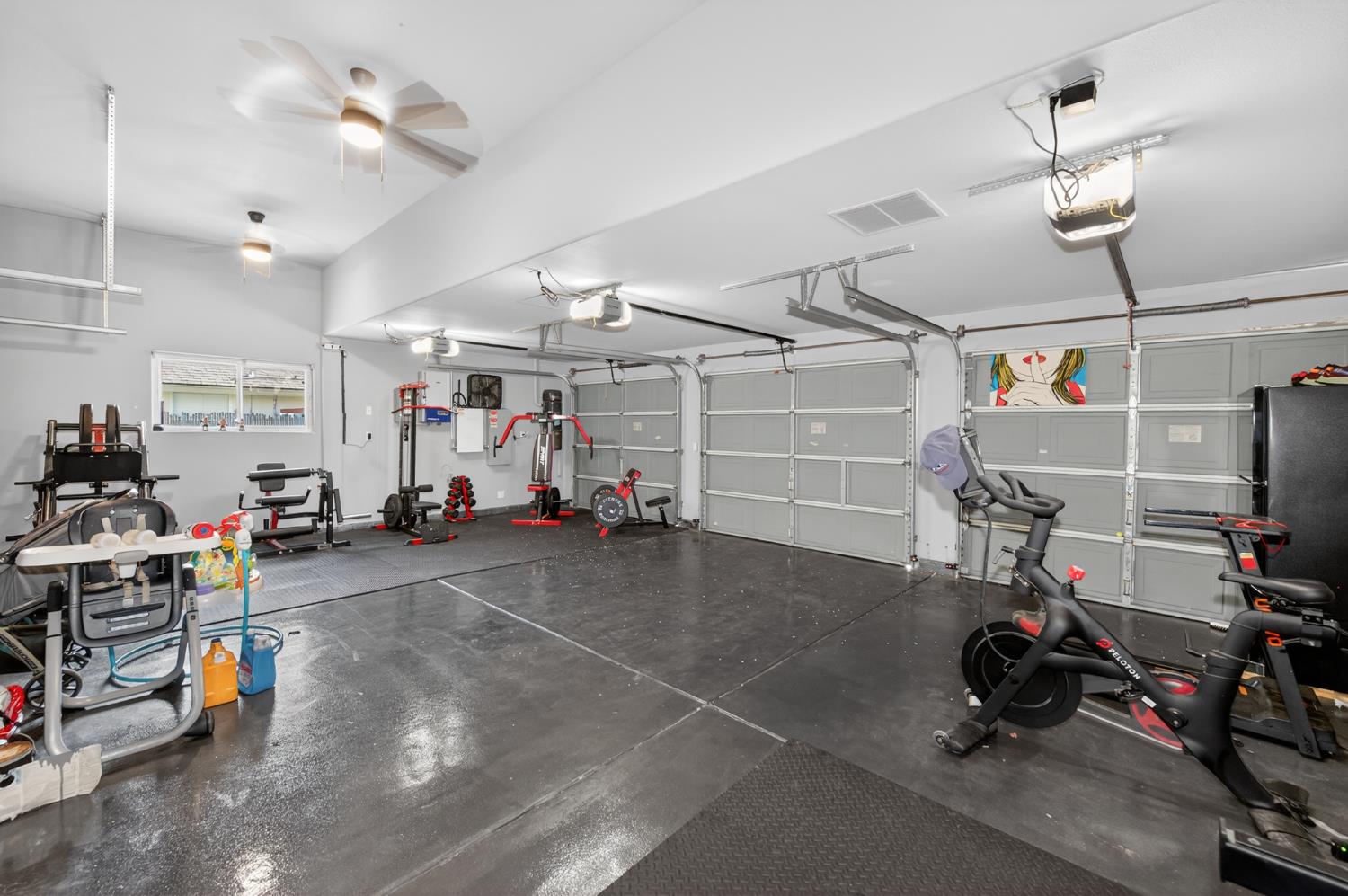 2853 Carolina Ave, Clovis, CA 93611