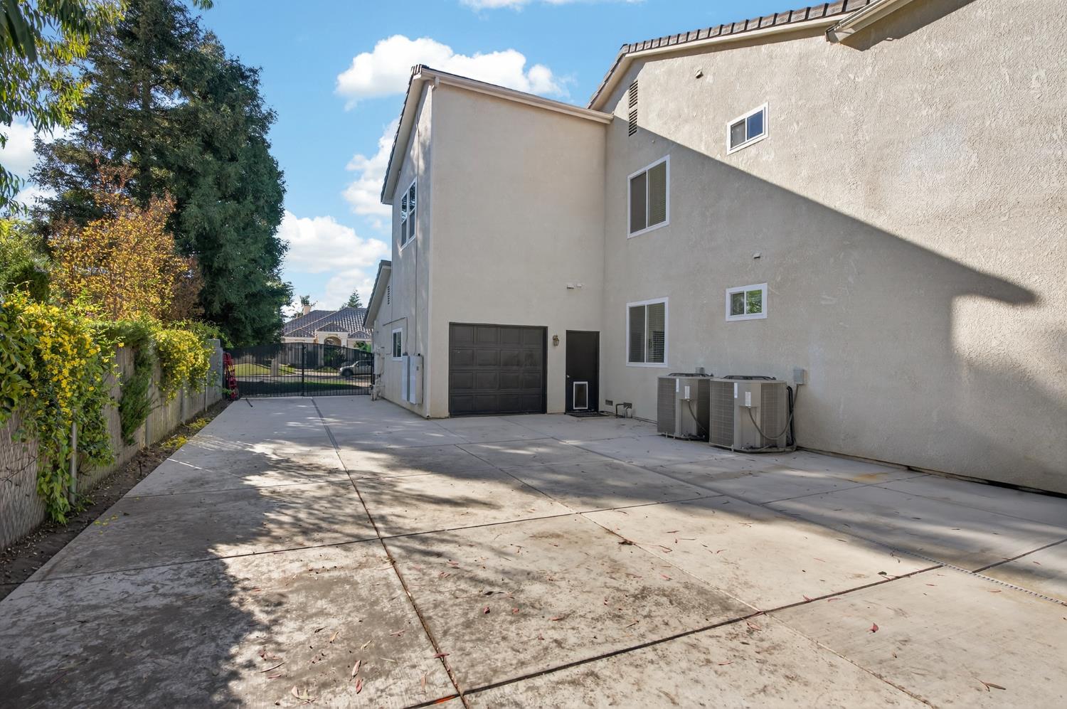 2853 Carolina Ave, Clovis, CA 93611