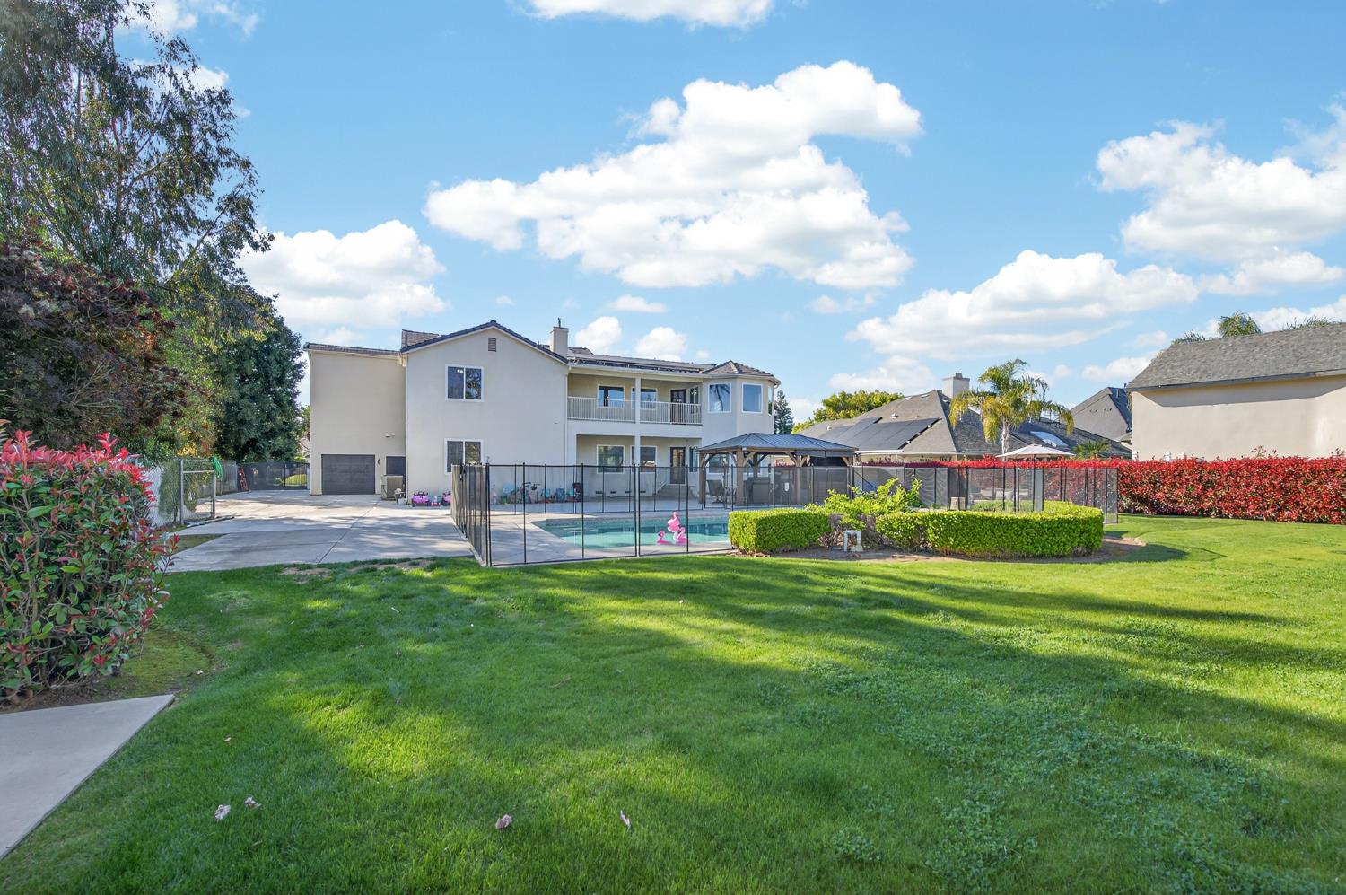 2853 Carolina Ave, Clovis, CA 93611