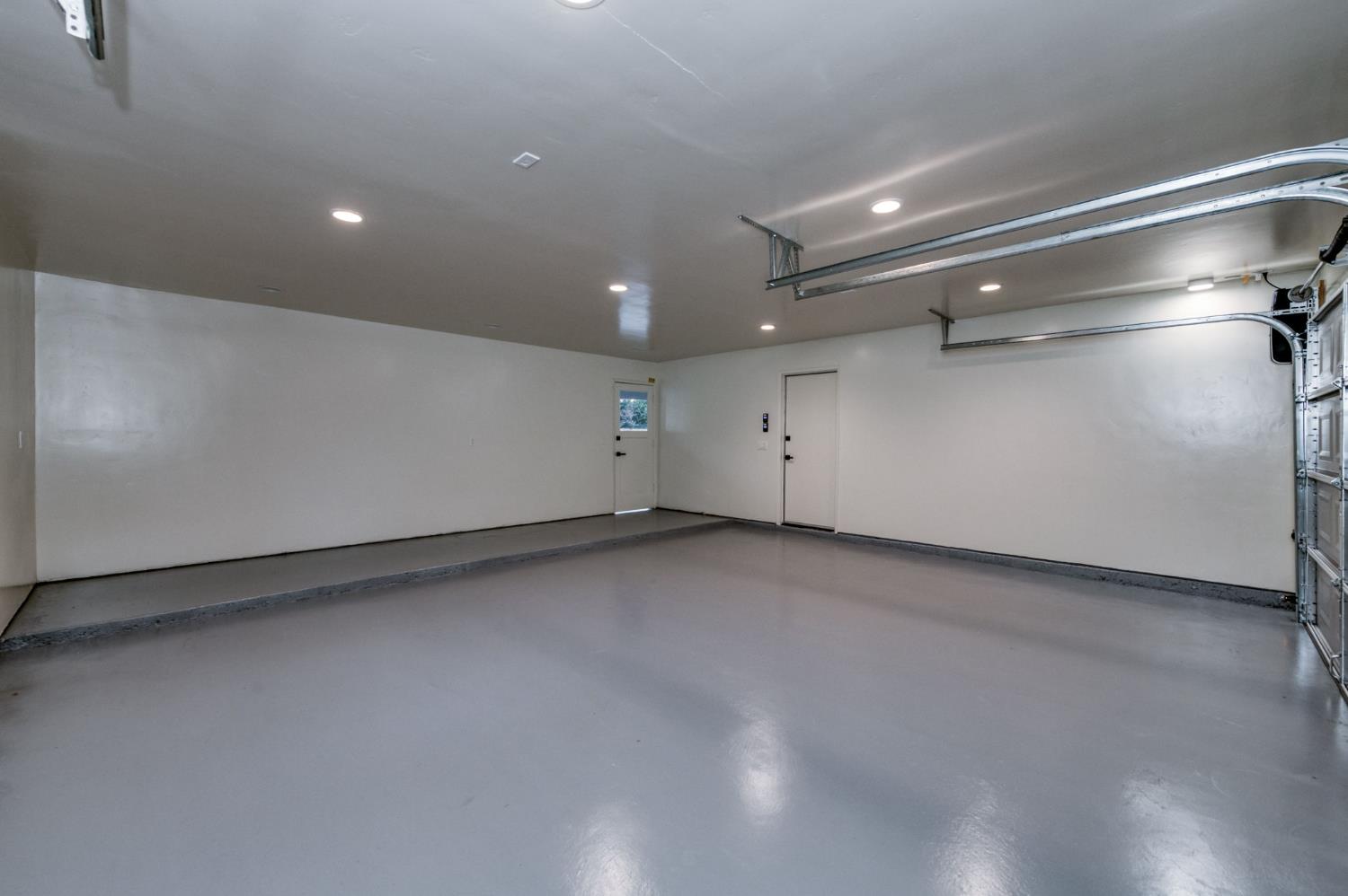 2511 W Barstow Ave, Fresno, CA 93711