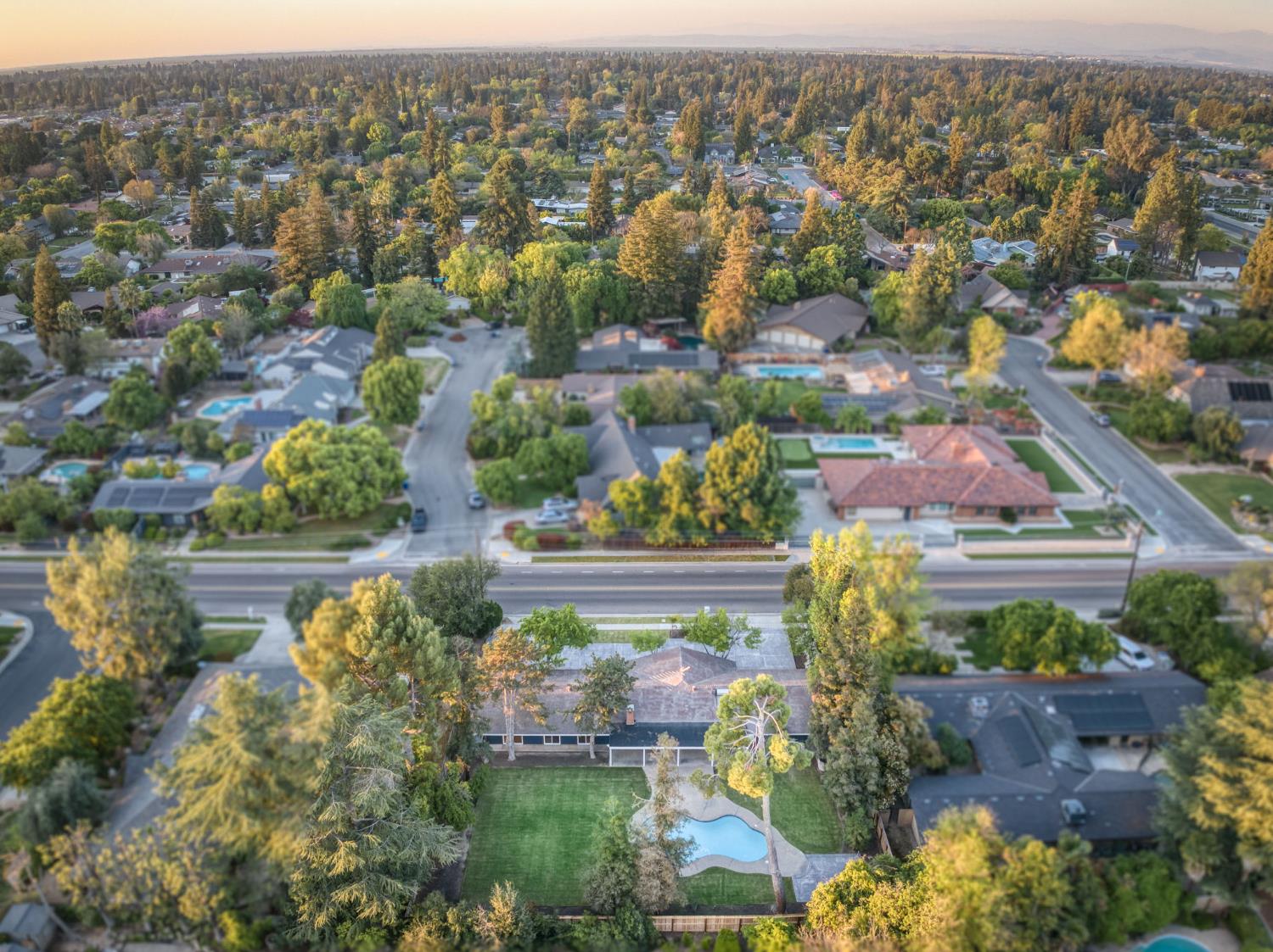 2511 W Barstow Ave, Fresno, CA 93711