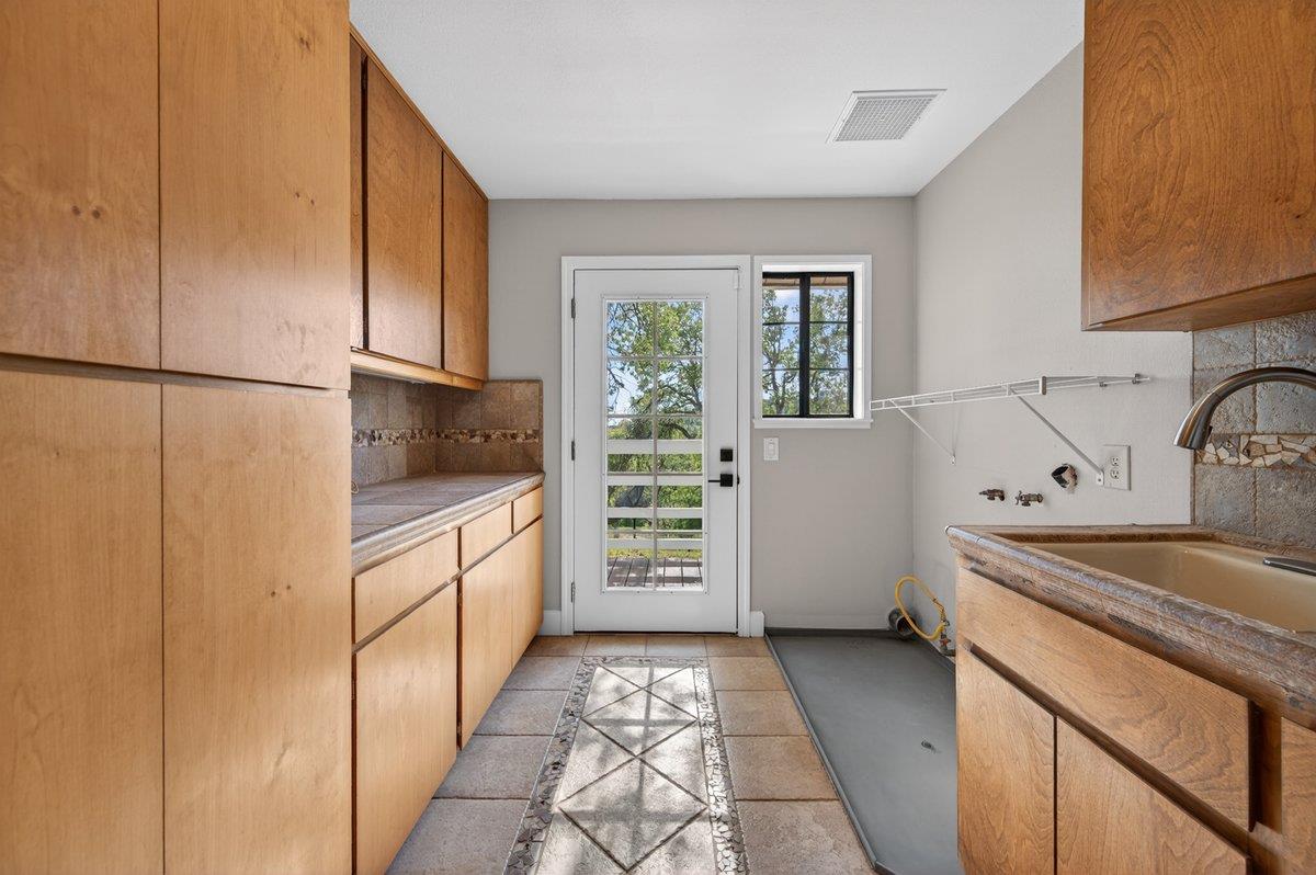 30919 Auberry Rd, Auberry, CA 93602