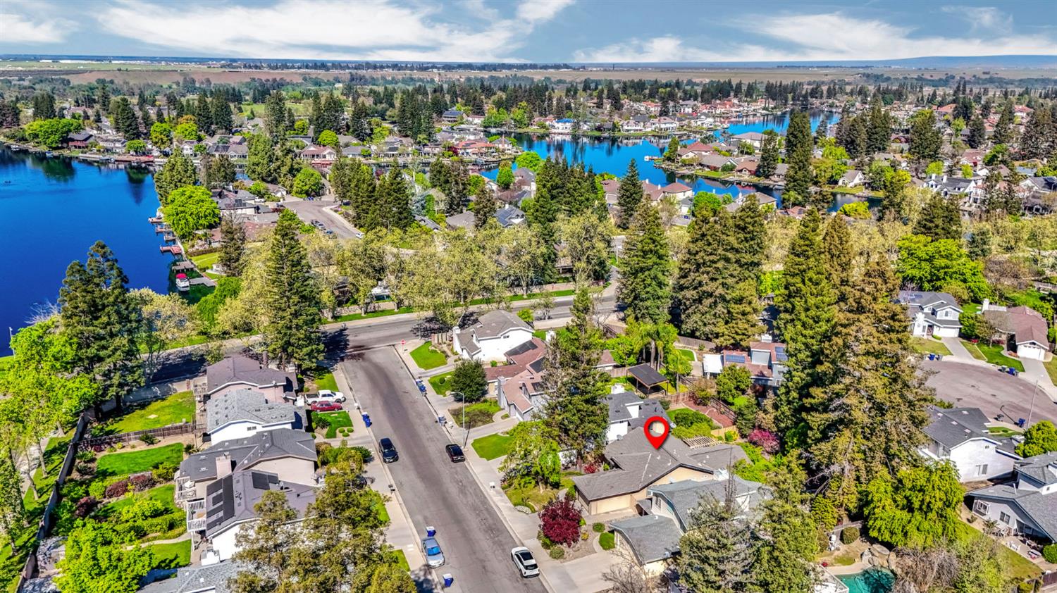 754 E Robin Ln, Fresno, CA 93730