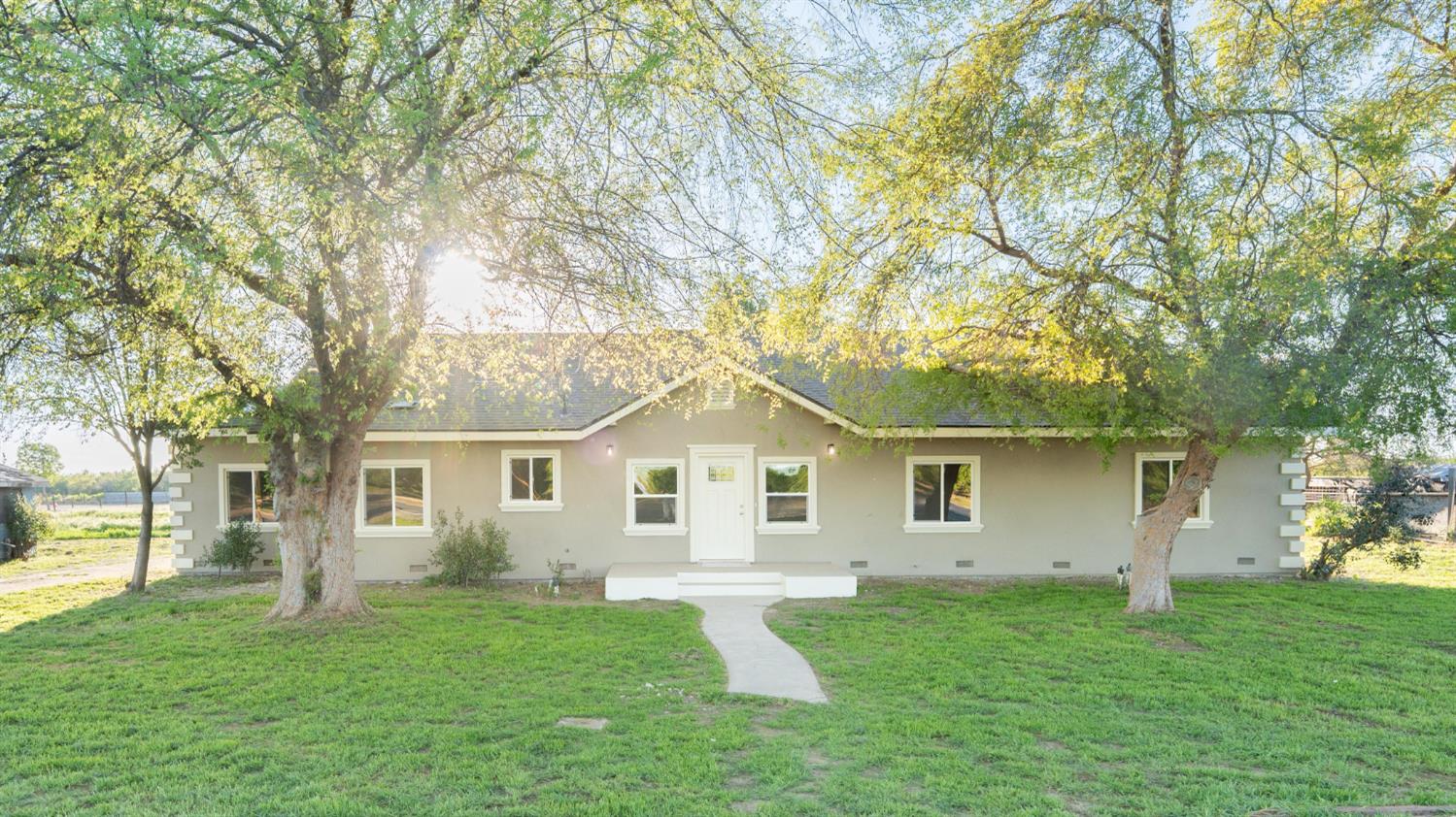 7380 14Th Ave, Hanford, CA 93230