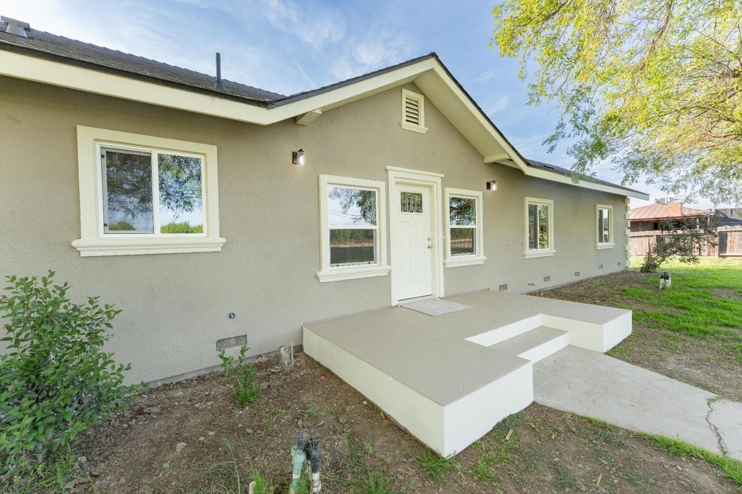 7380 14Th Ave, Hanford, CA 93230