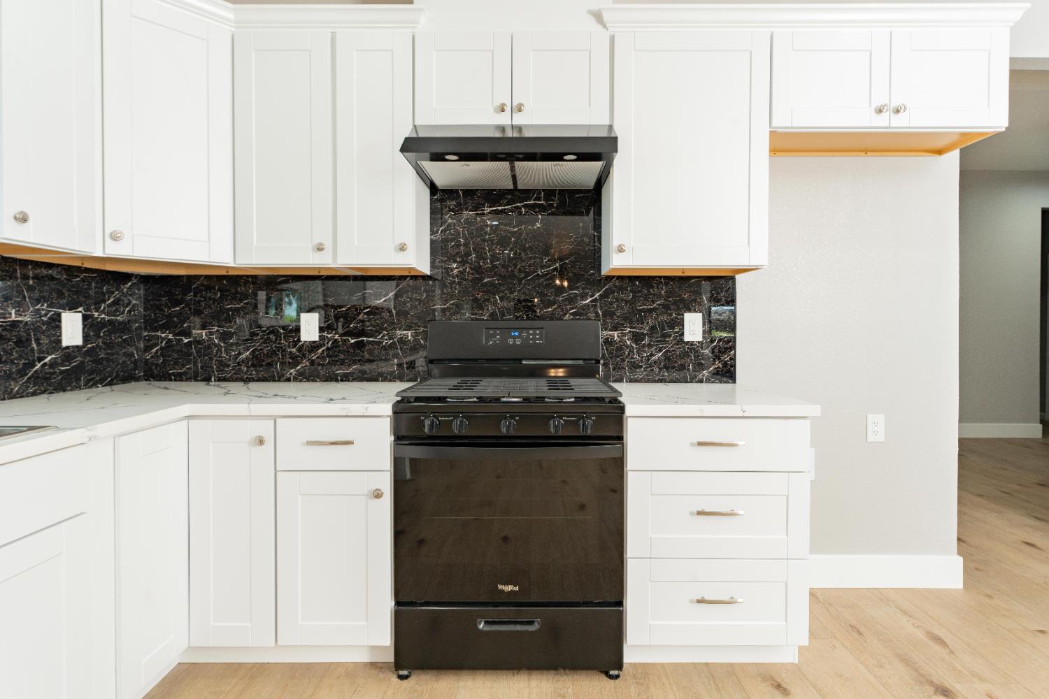 7380 14Th Ave, Hanford, CA 93230