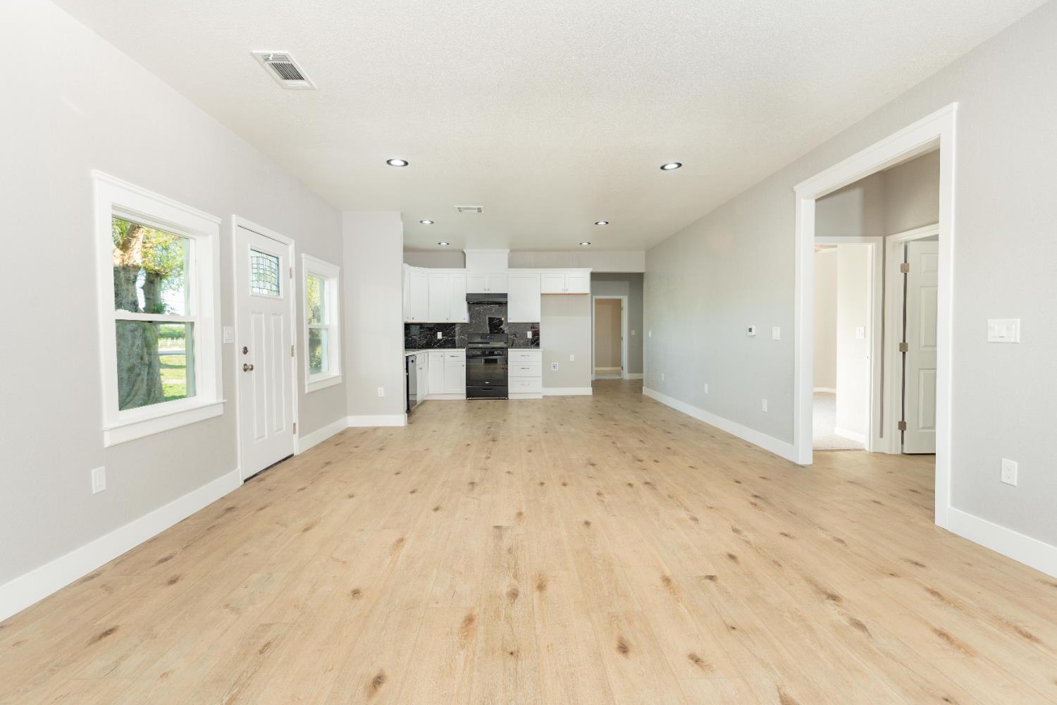 7380 14Th Ave, Hanford, CA 93230