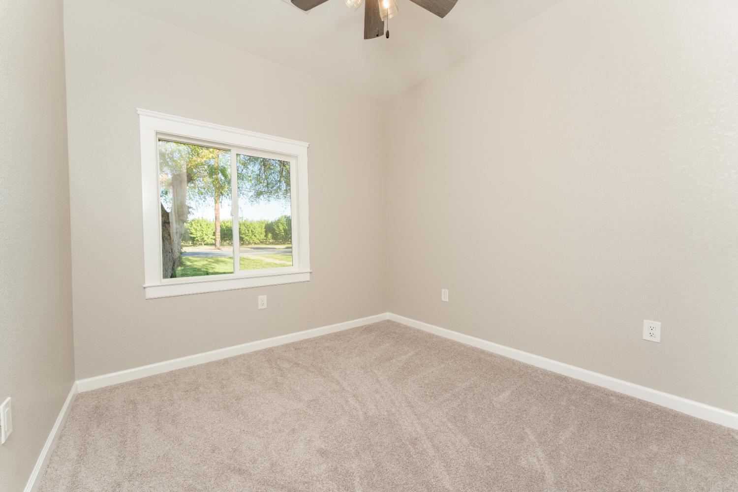 7380 14Th Ave, Hanford, CA 93230