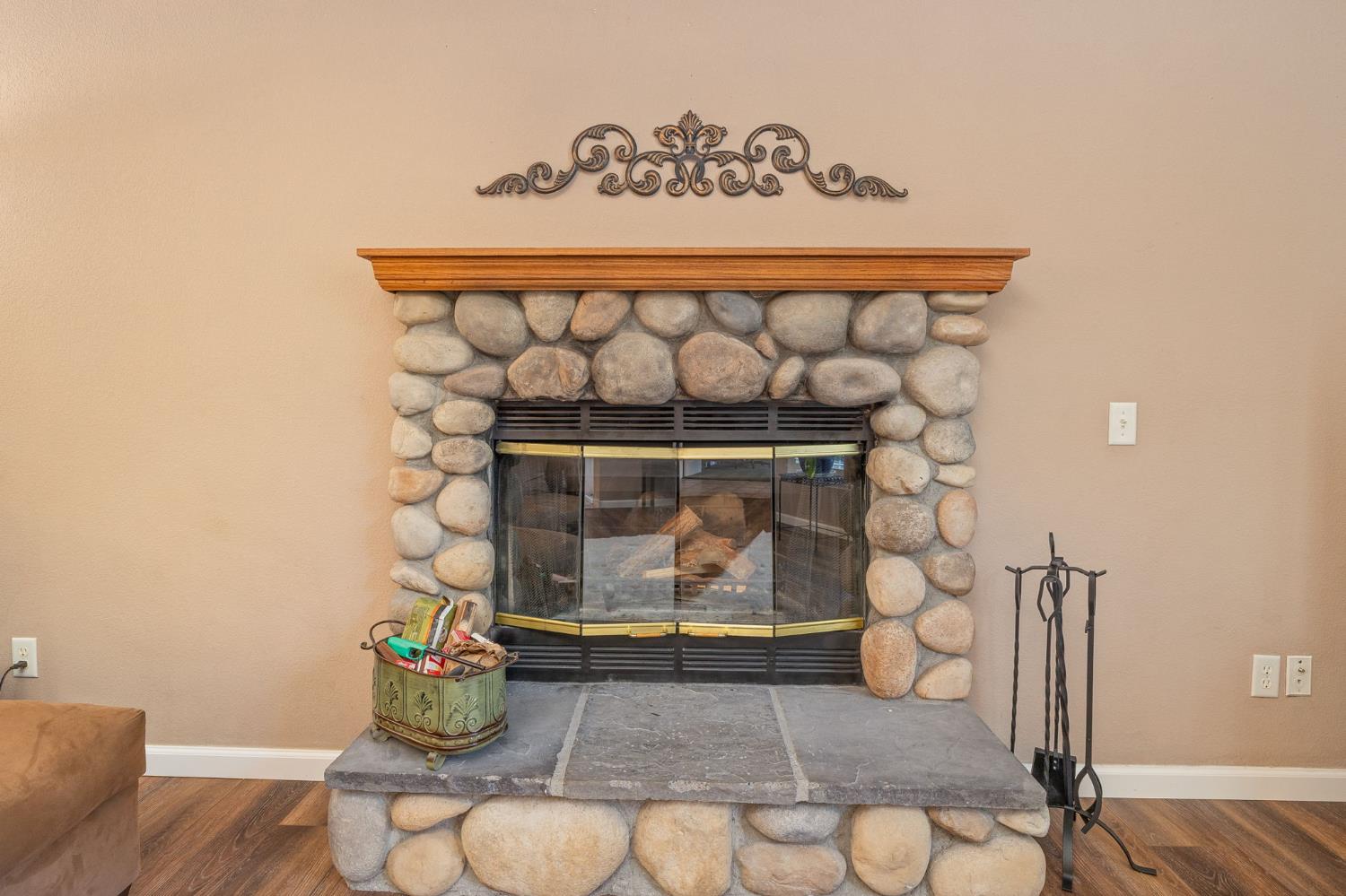 38778 Goldenrod Lane, Oakhurst, CA 93644