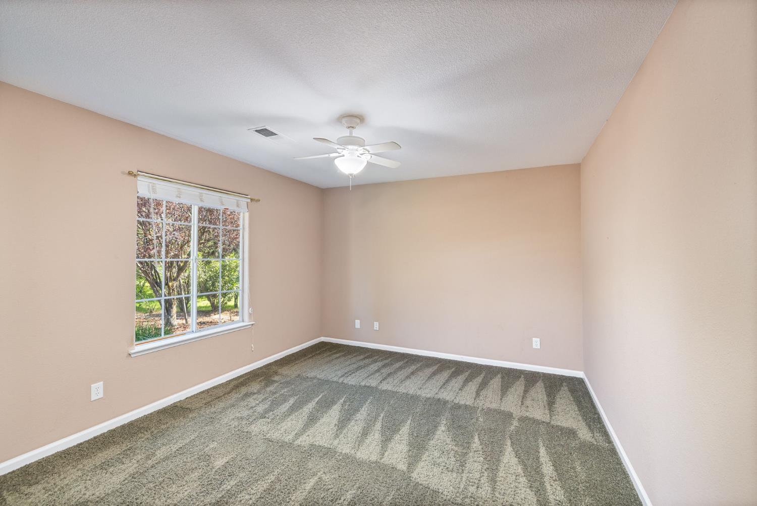 38778 Goldenrod Lane, Oakhurst, CA 93644