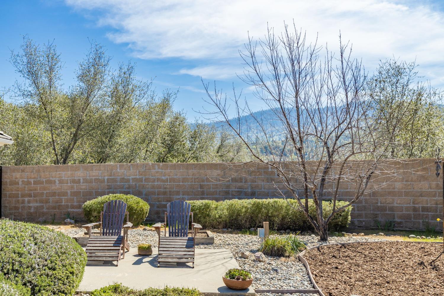 38778 Goldenrod Lane, Oakhurst, CA 93644