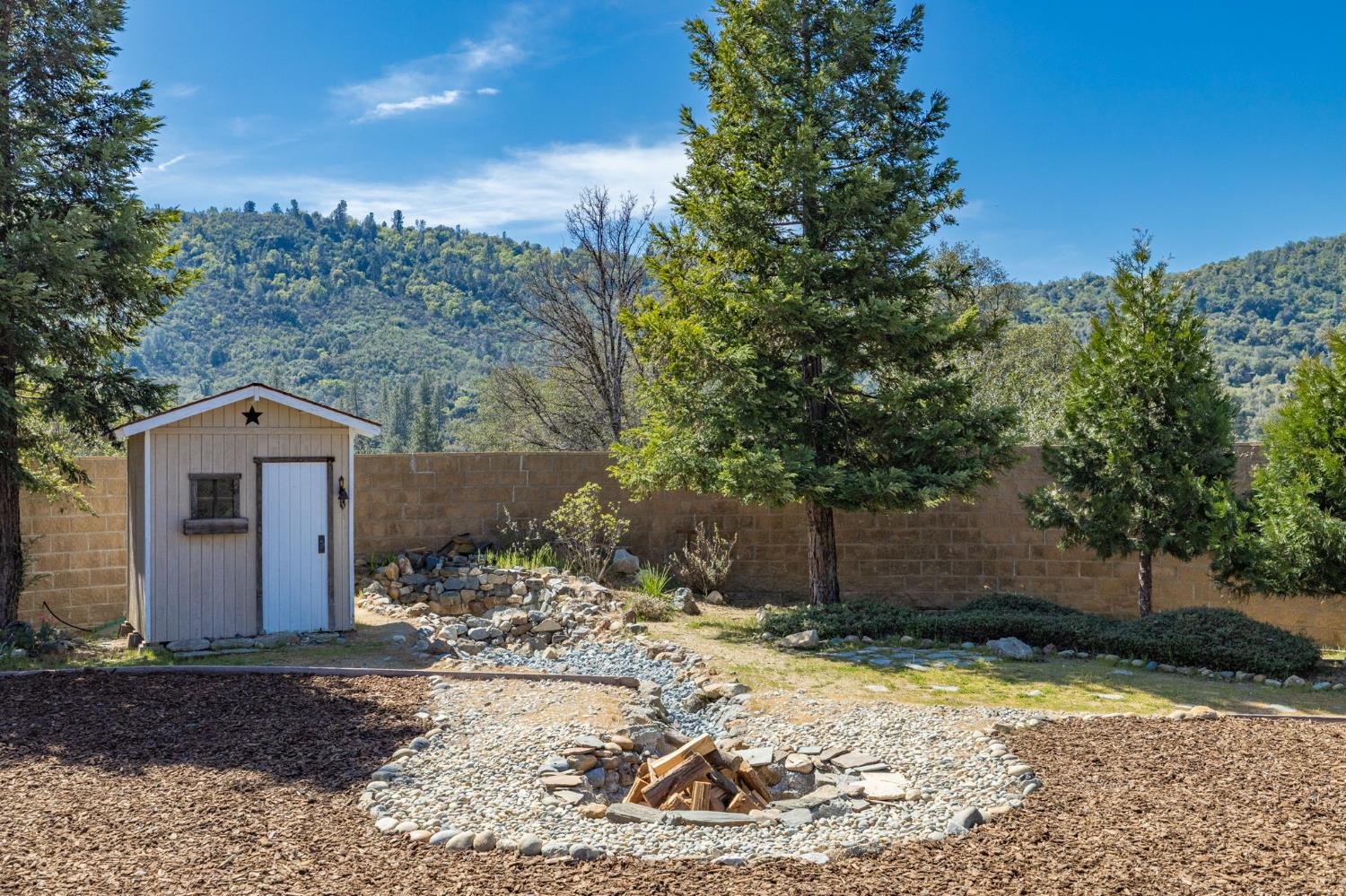 38778 Goldenrod Lane, Oakhurst, CA 93644