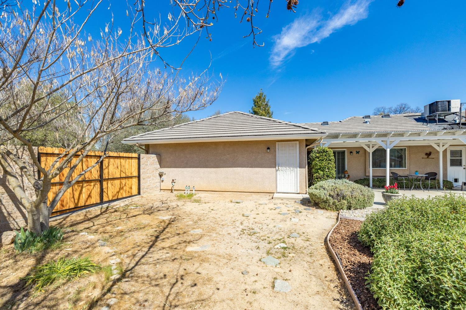 38778 Goldenrod Lane, Oakhurst, CA 93644