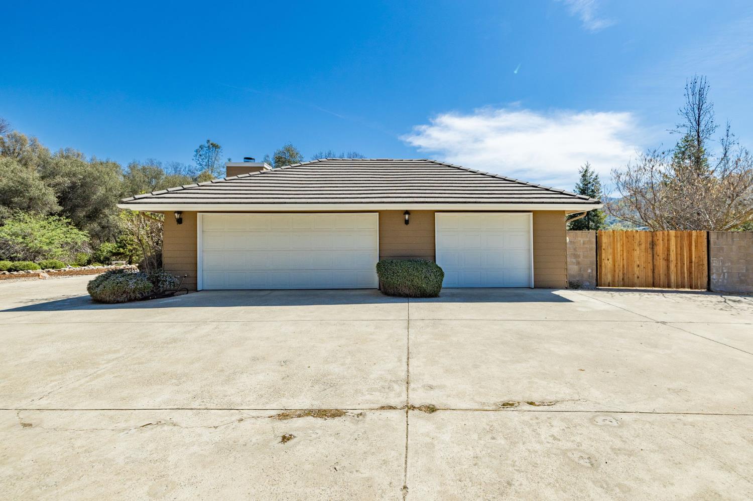 38778 Goldenrod Lane, Oakhurst, CA 93644