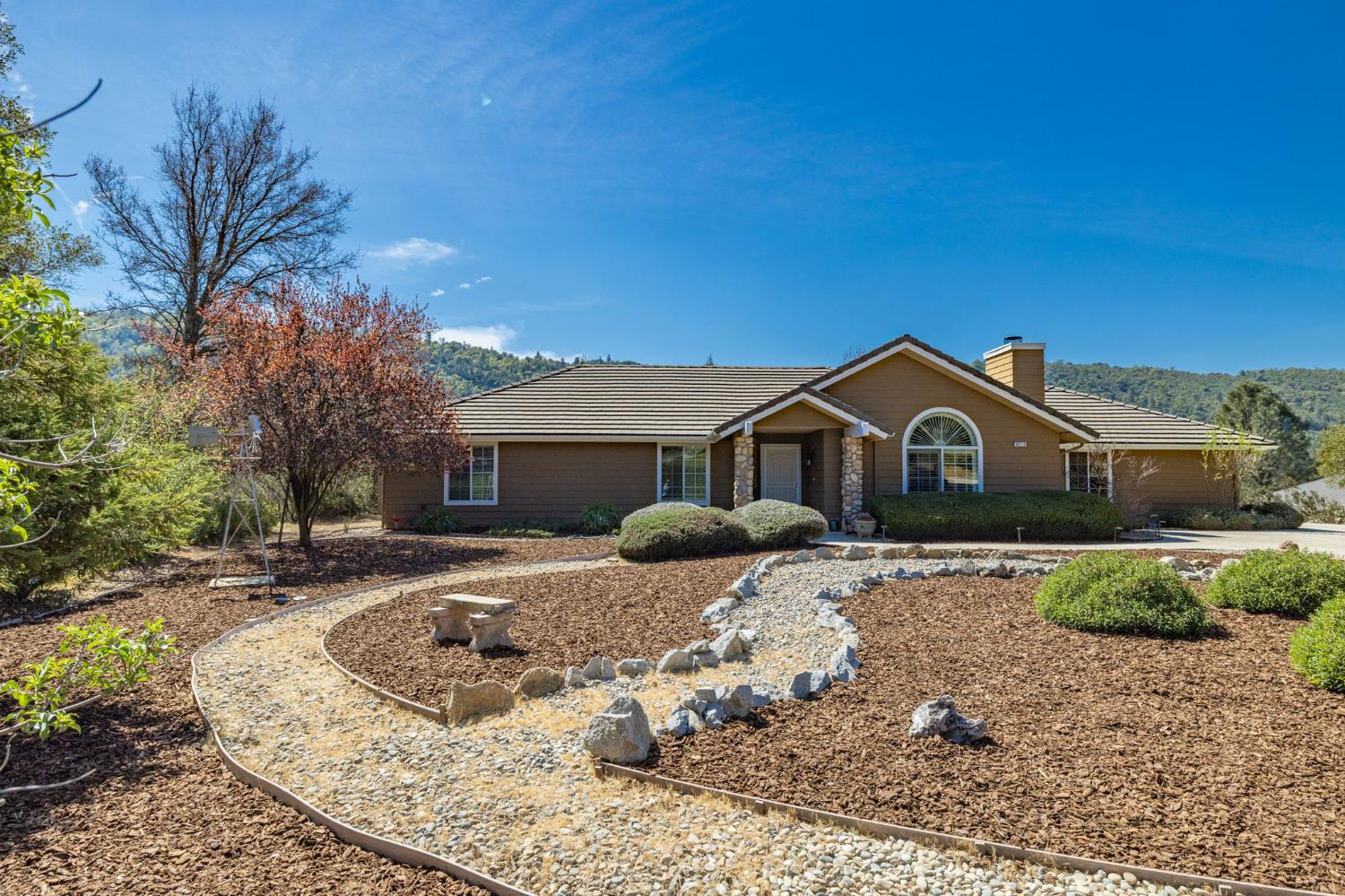 38778 Goldenrod Lane, Oakhurst, CA 93644