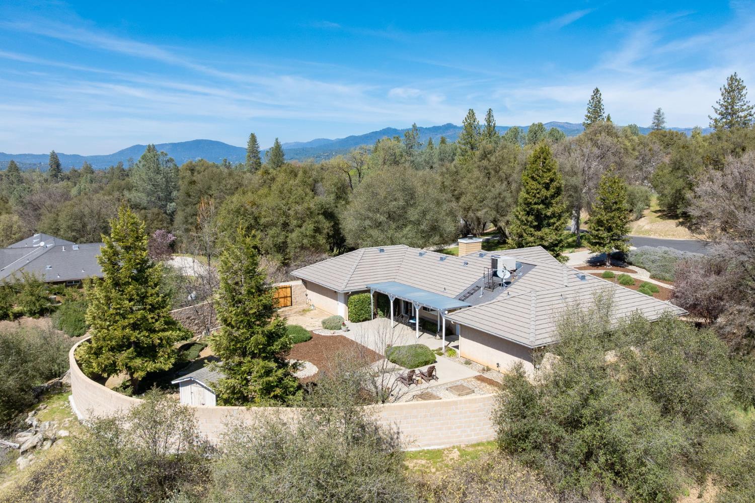 38778 Goldenrod Lane, Oakhurst, CA 93644