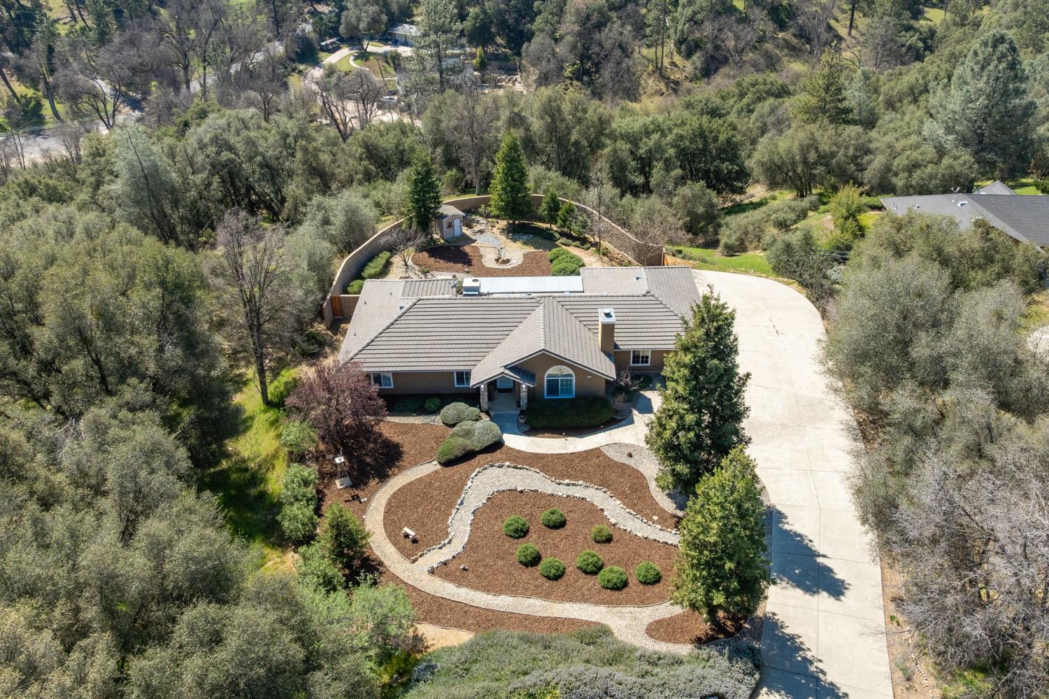 38778 Goldenrod Lane, Oakhurst, CA 93644