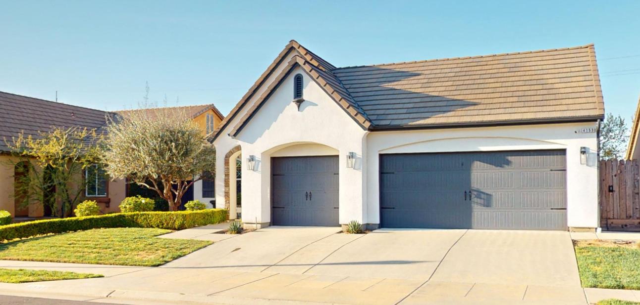4153 Serena Ave, Clovis, CA 93619