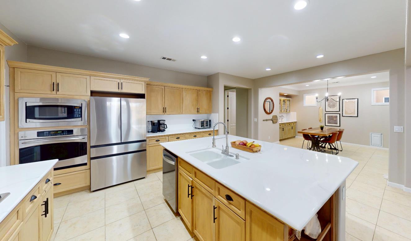 4153 Serena Ave, Clovis, CA 93619