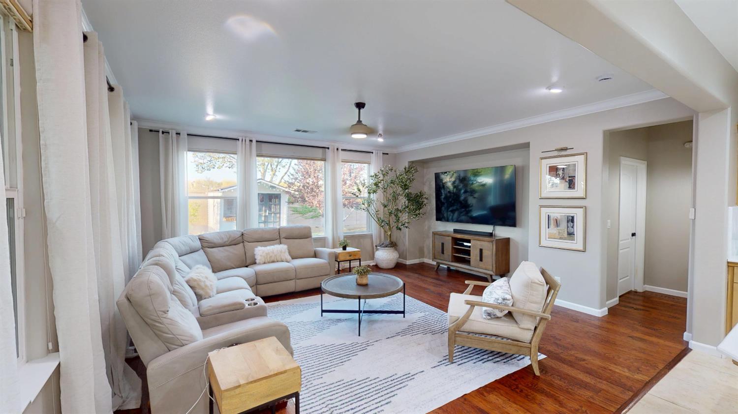 4153 Serena Ave, Clovis, CA 93619