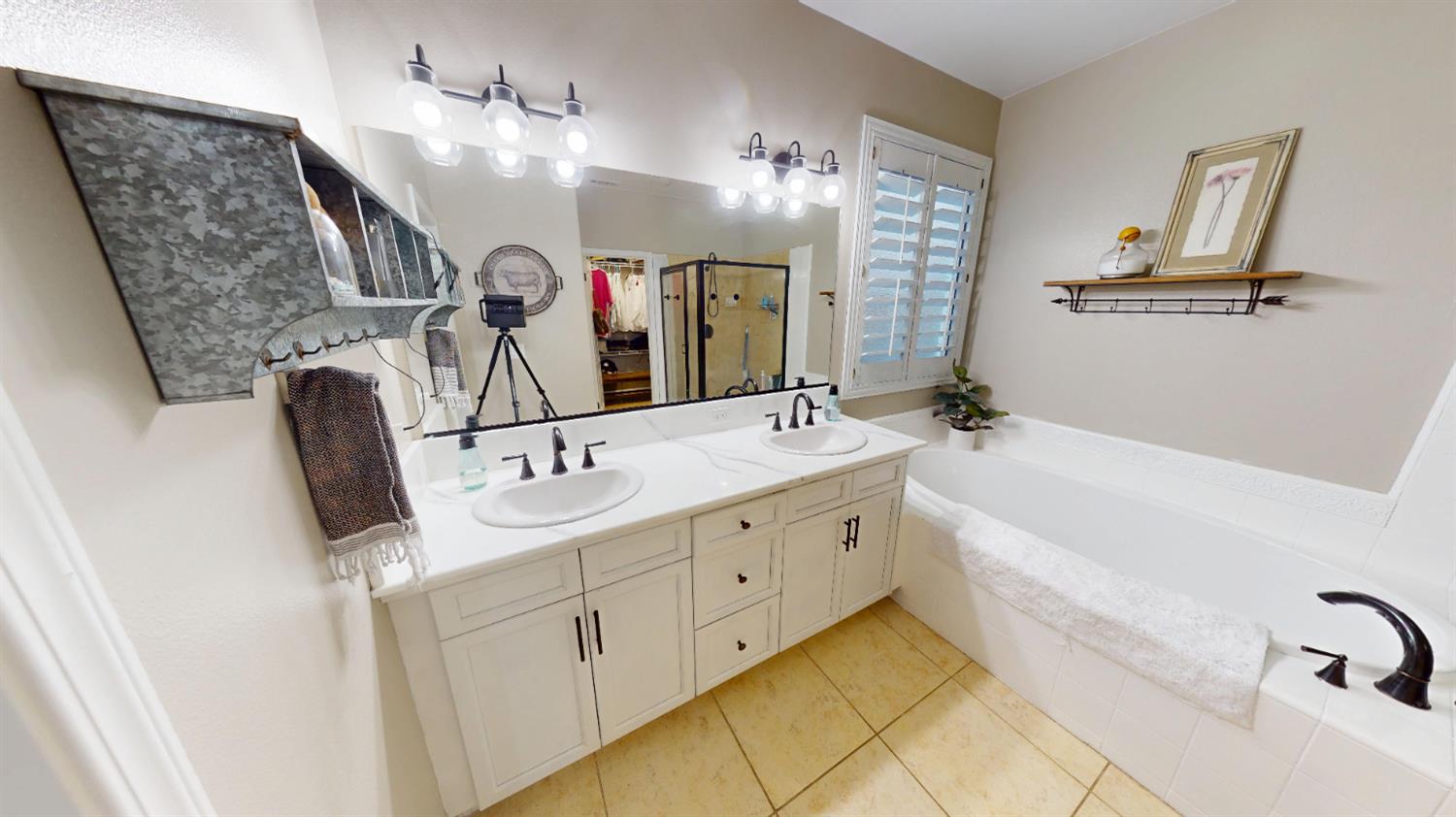 4153 Serena Ave, Clovis, CA 93619