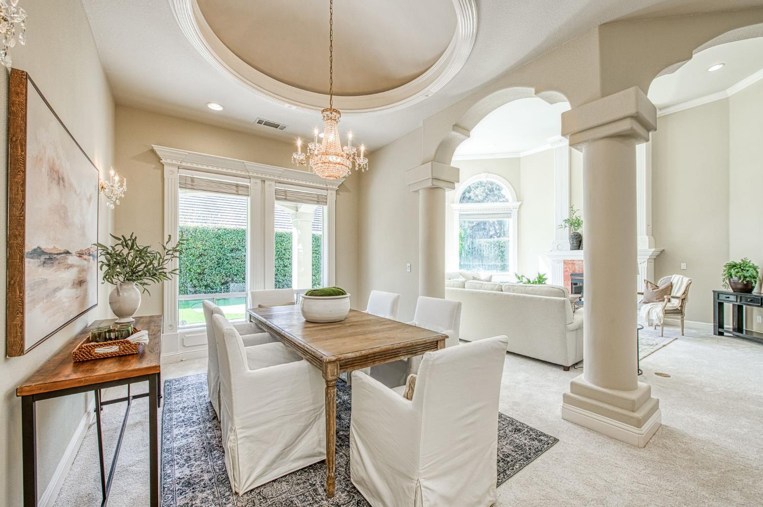 1533 E Forest Oaks Dr, Fresno, CA 93730