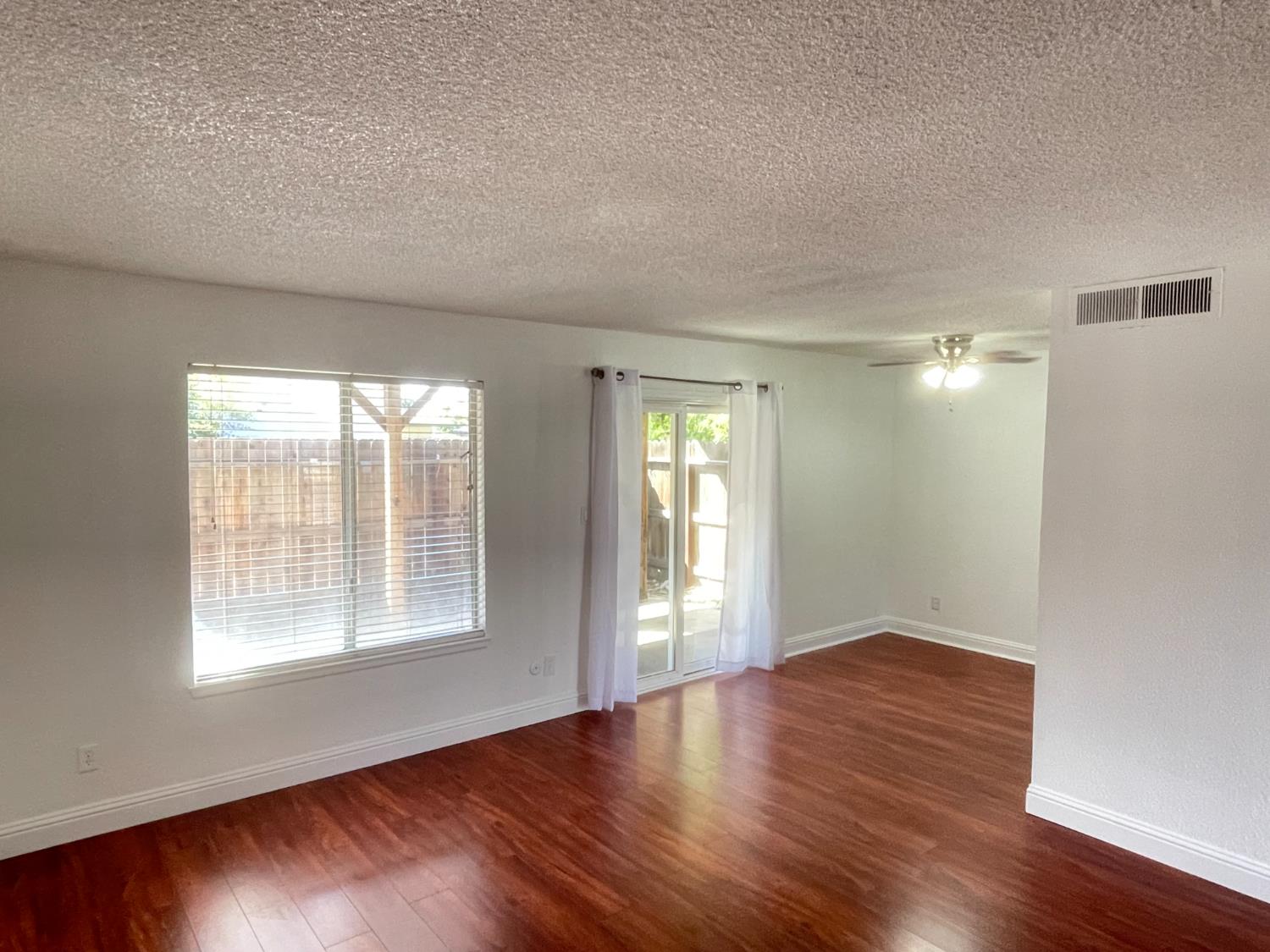 4929 N Winery Ave, Fresno, CA 93726