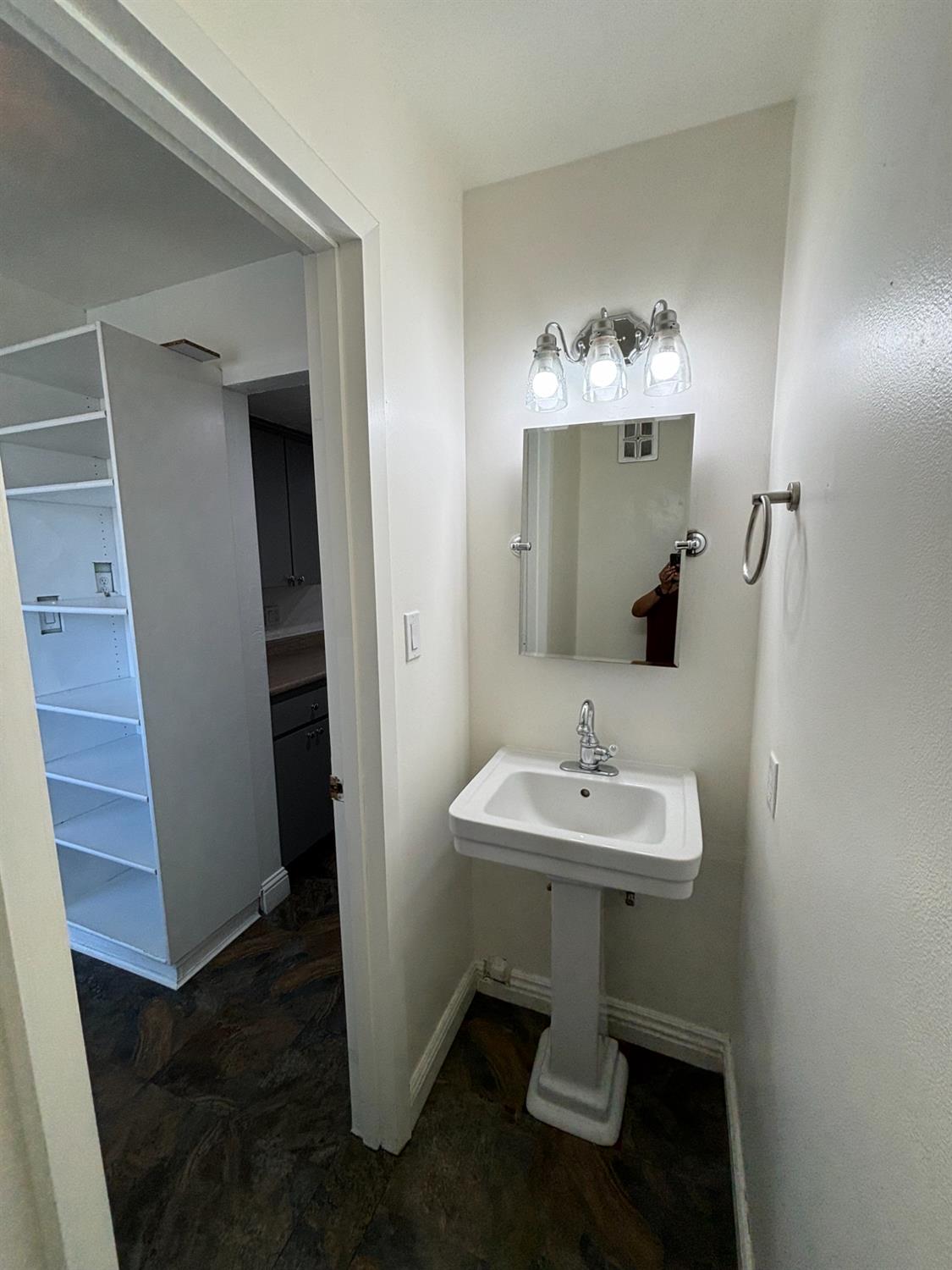 4929 N Winery Ave, Fresno, CA 93726