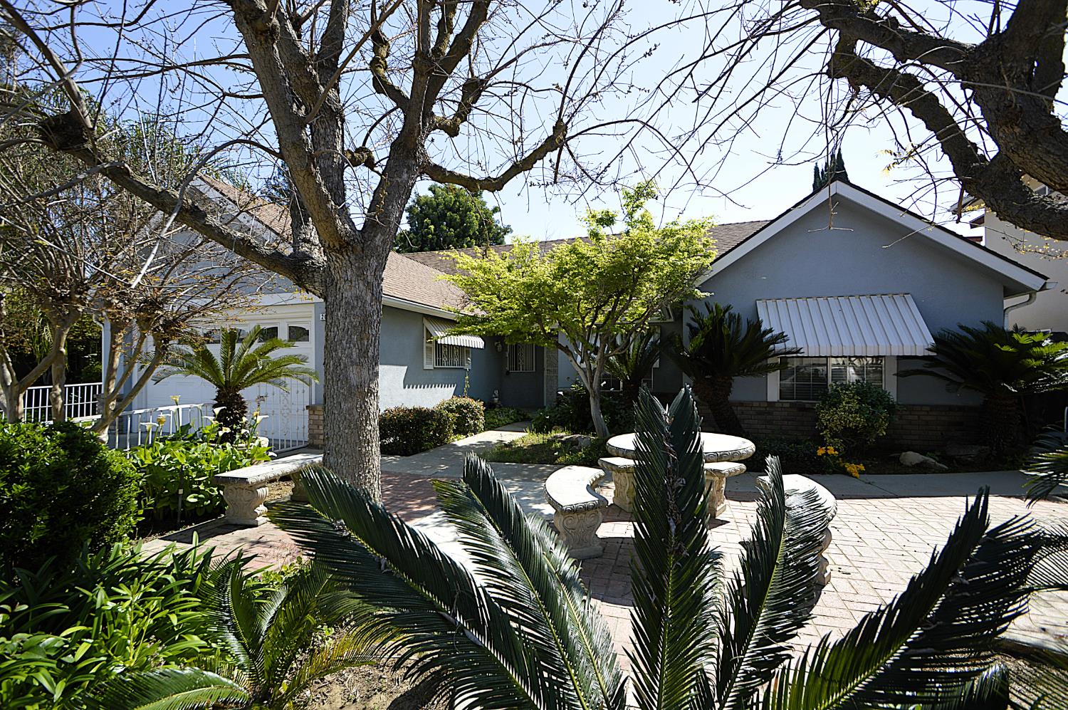 2037 E Decatur Ave, Fresno, CA 93720