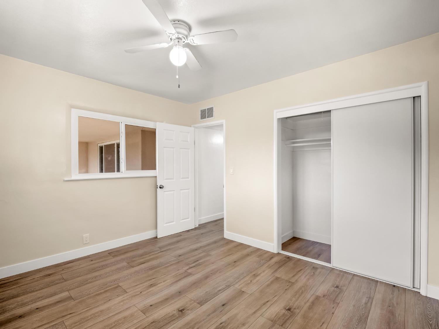 5017 E Washington Ave, Fresno, CA 93727