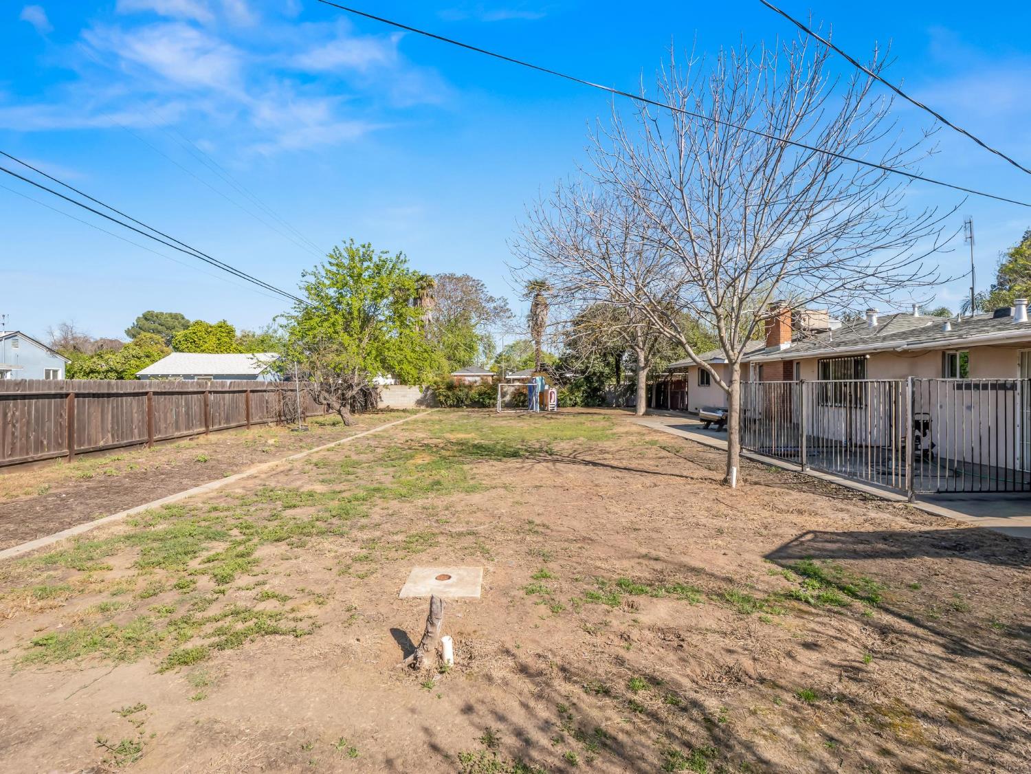 5017 E Washington Ave, Fresno, CA 93727