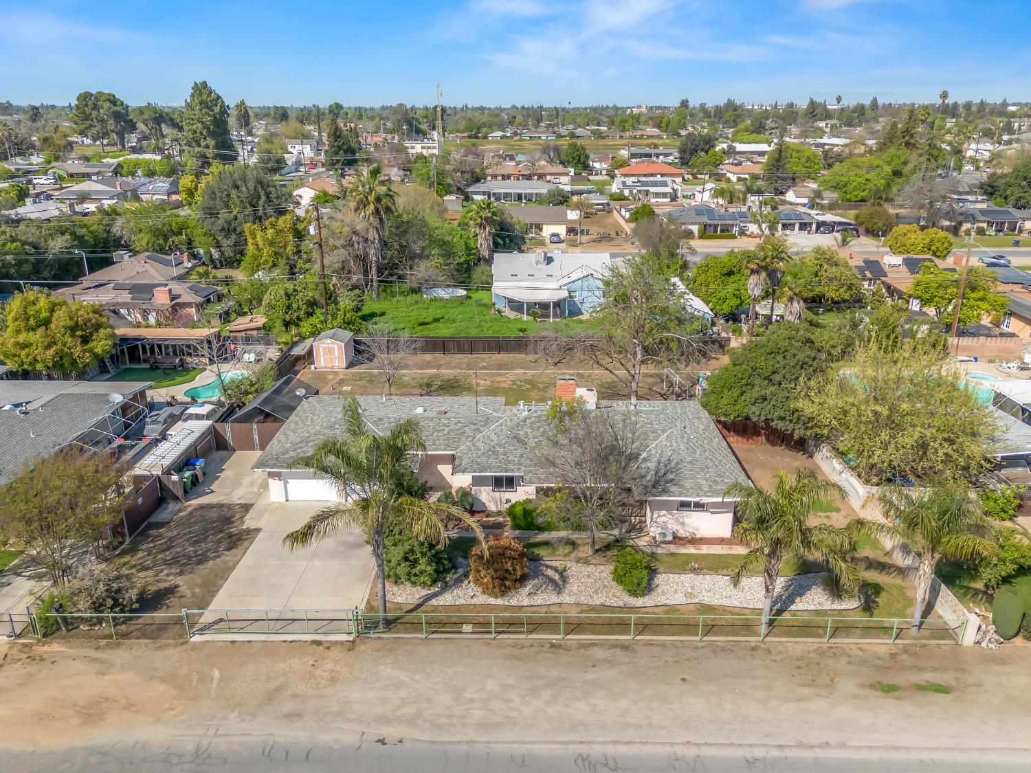 5017 E Washington Ave, Fresno, CA 93727