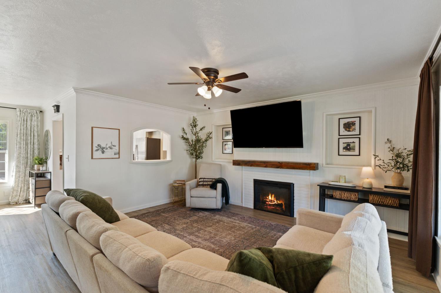 3144 E Sussex Way, Fresno, CA 93726