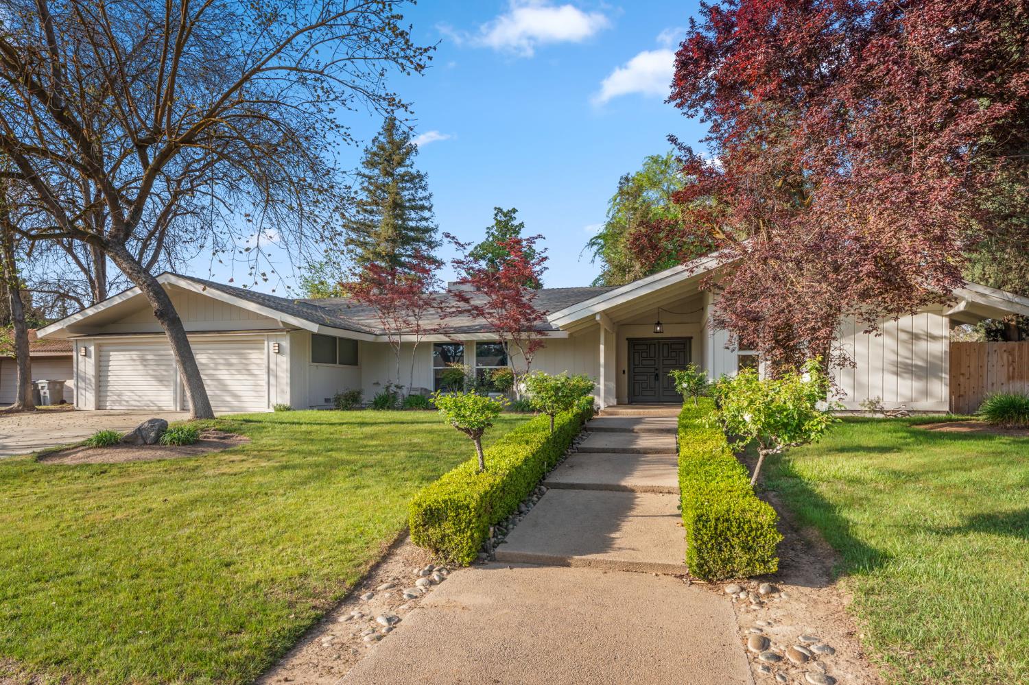 2740 W San Madele Ave, Fresno, CA 39711