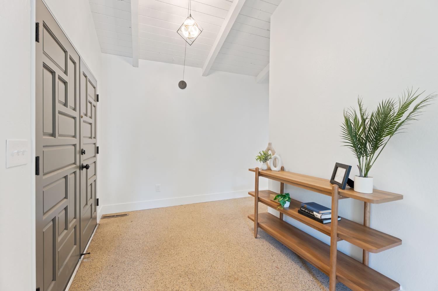 2740 W San Madele Ave, Fresno, CA 39711