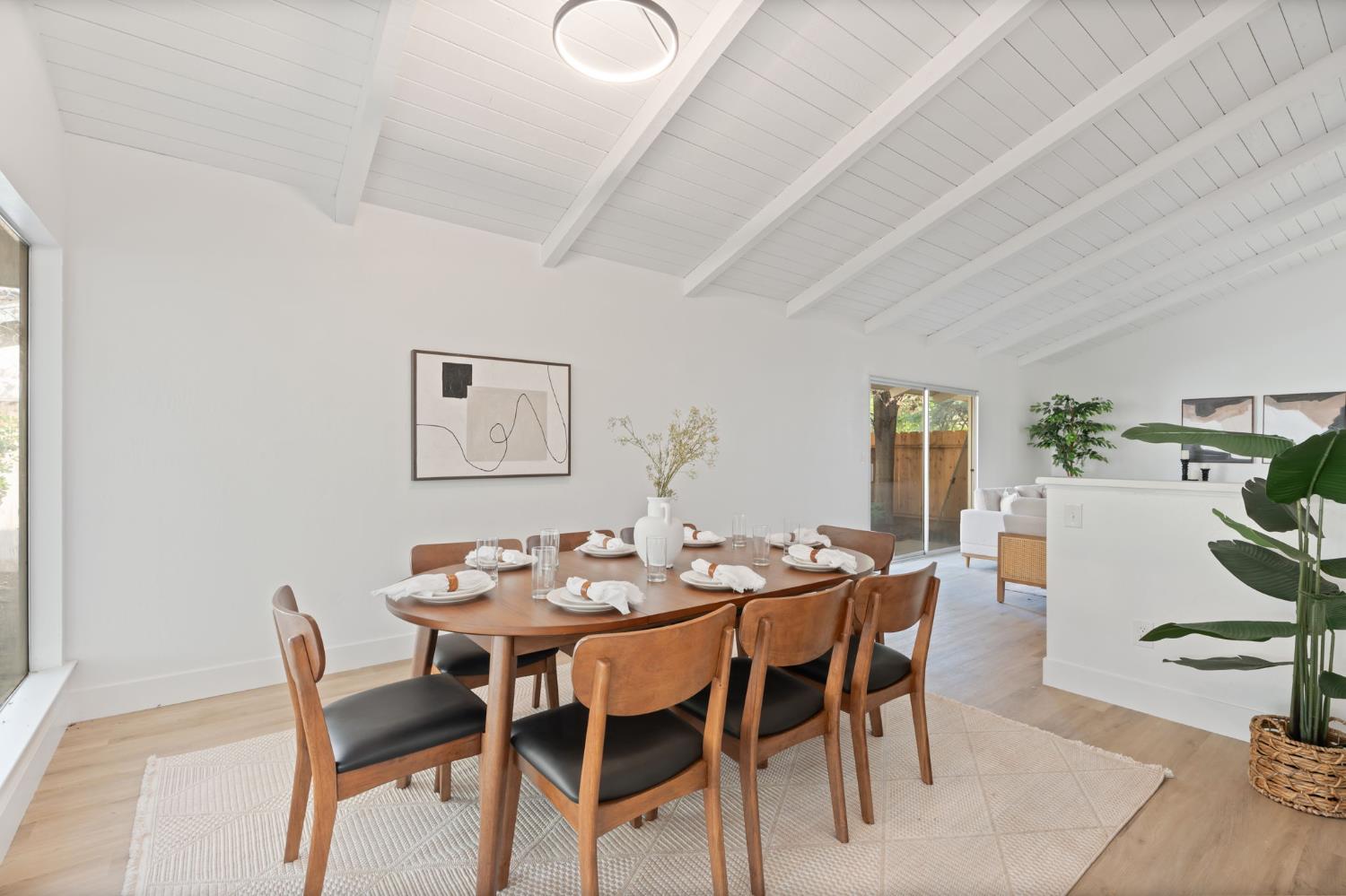 2740 W San Madele Ave, Fresno, CA 39711