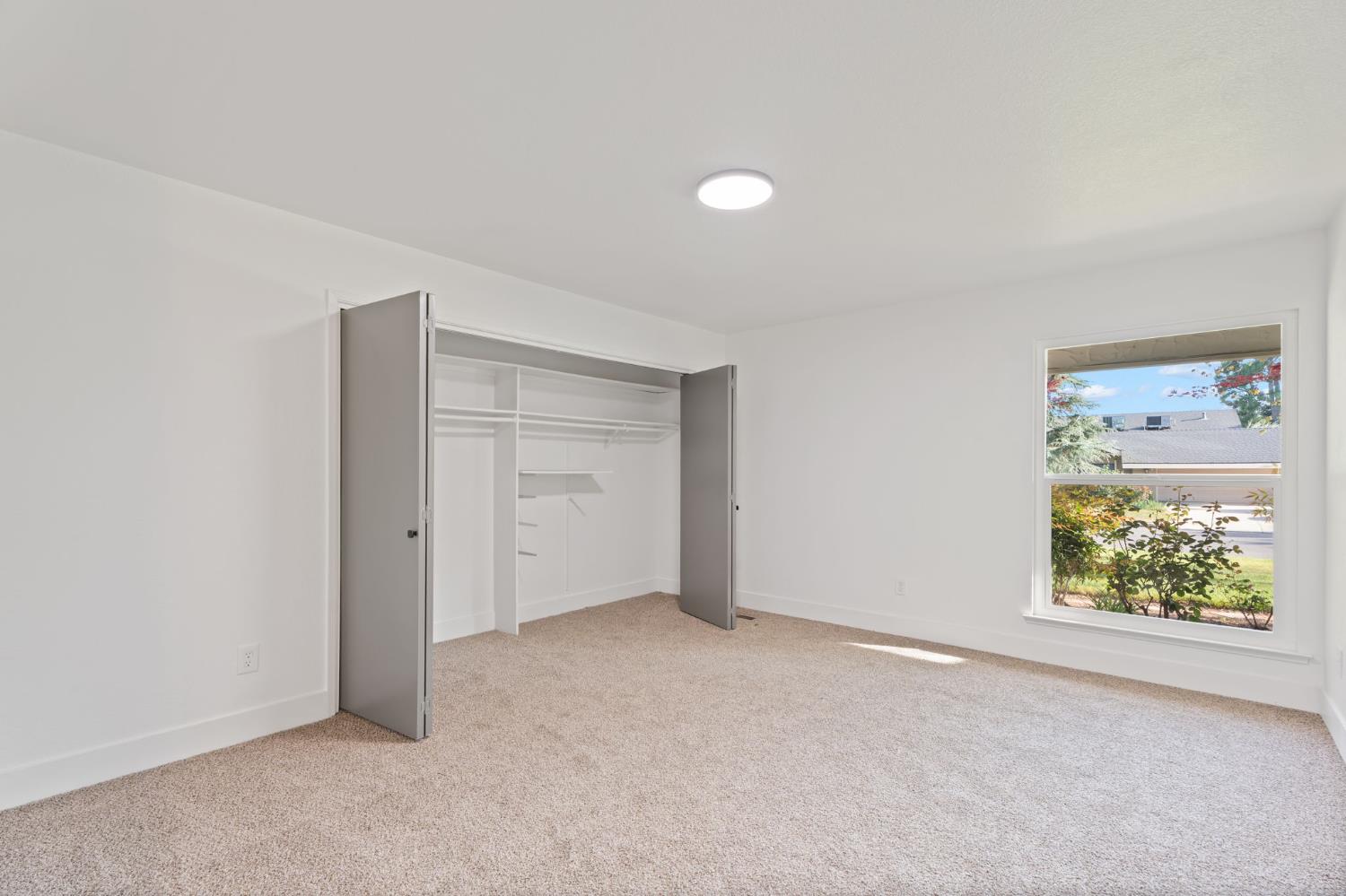 2740 W San Madele Ave, Fresno, CA 39711