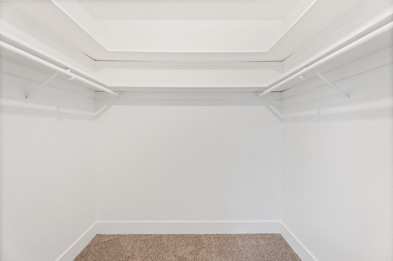 2740 W San Madele Ave, Fresno, CA 39711