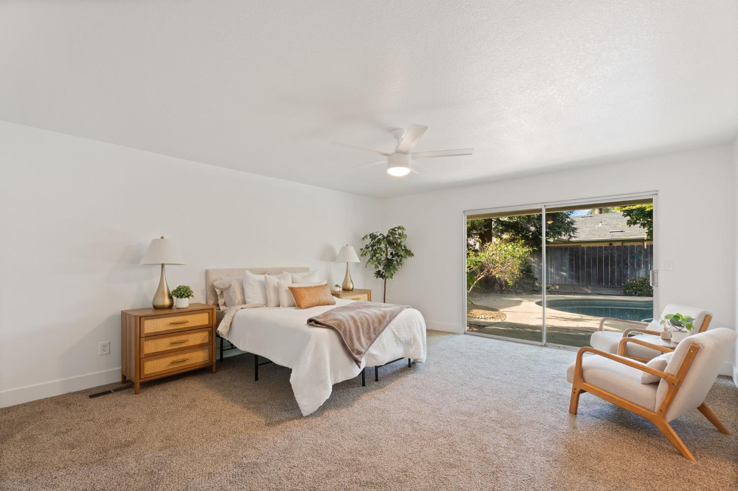 2740 W San Madele Ave, Fresno, CA 39711