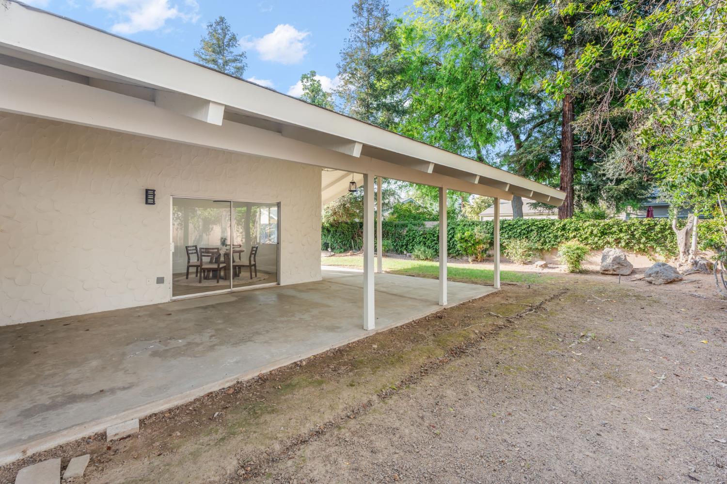 2740 W San Madele Ave, Fresno, CA 39711