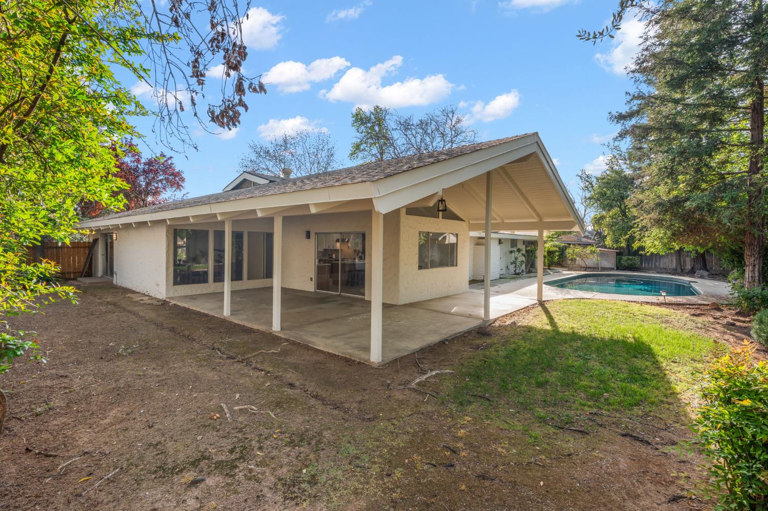 2740 W San Madele Ave, Fresno, CA 39711