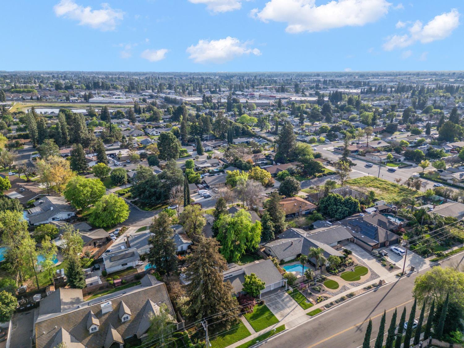 2740 W San Madele Ave, Fresno, CA 39711