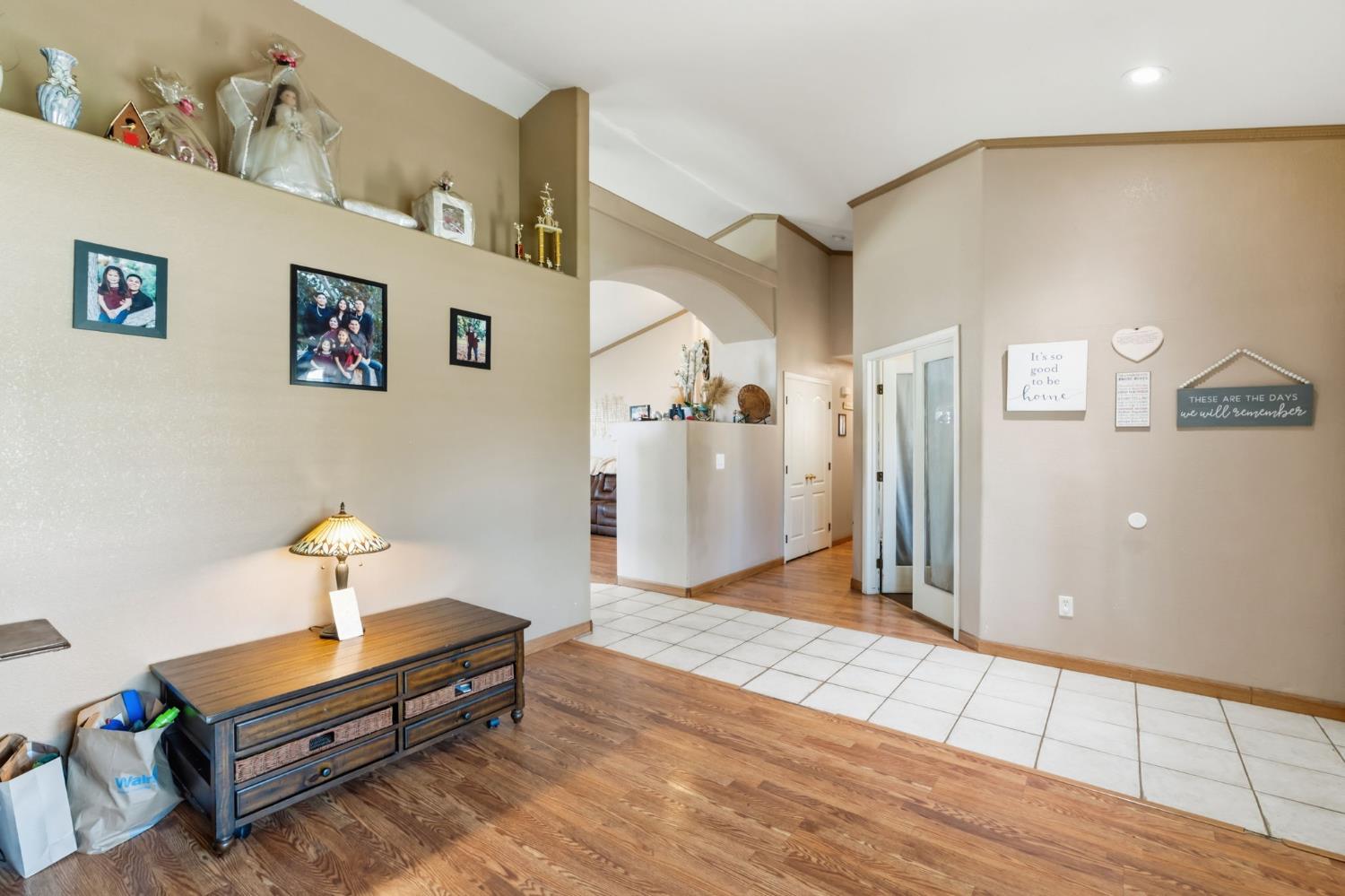 3525 S Martin Ct, Visalia, CA 93277