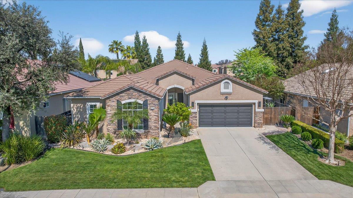 2776 E Muncie, Fresno, CA 93720