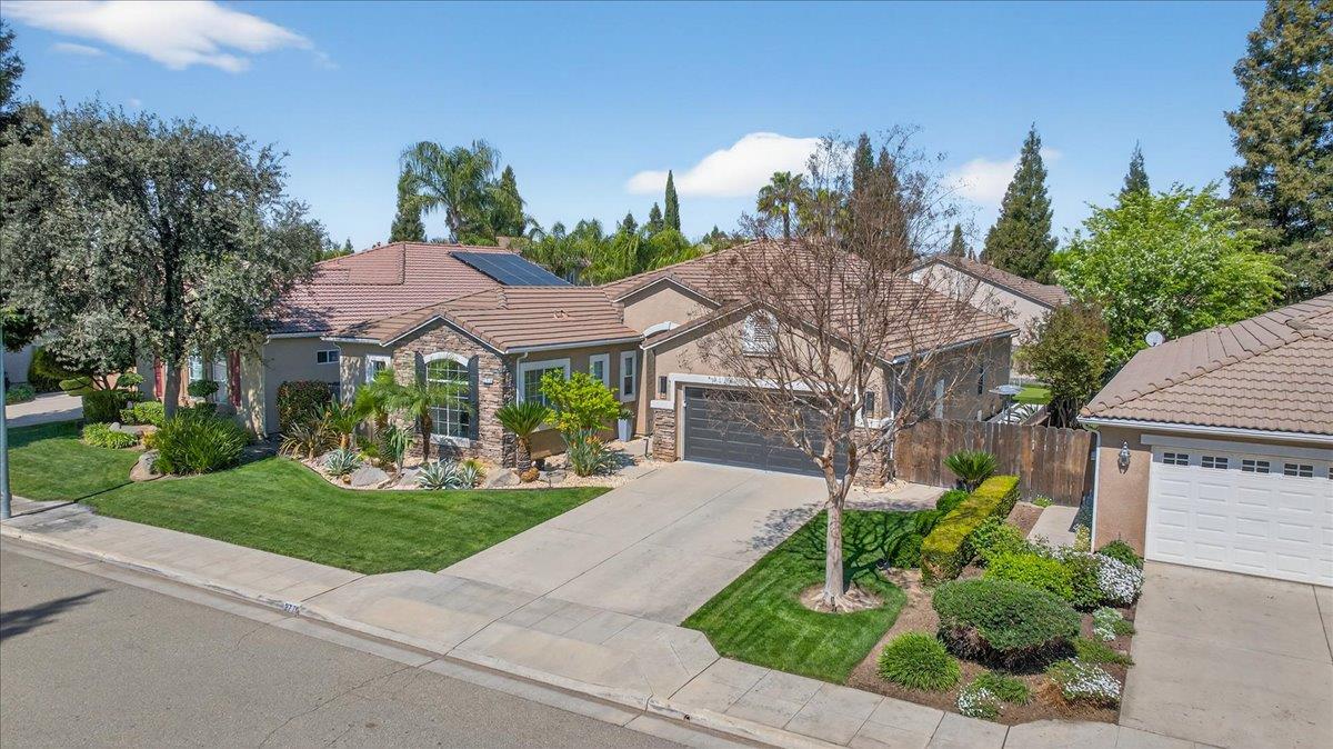 2776 E Muncie, Fresno, CA 93720