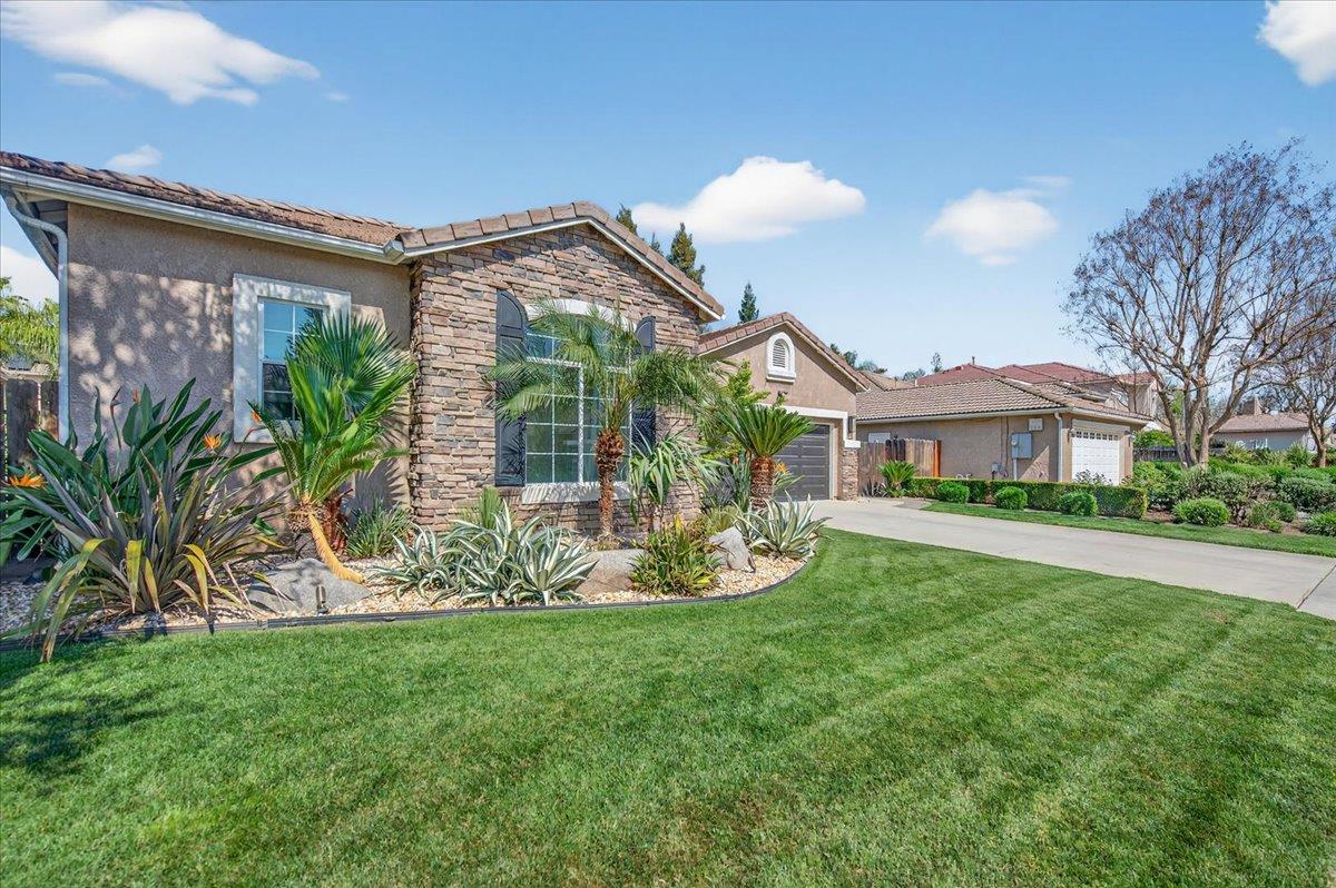 2776 E Muncie, Fresno, CA 93720