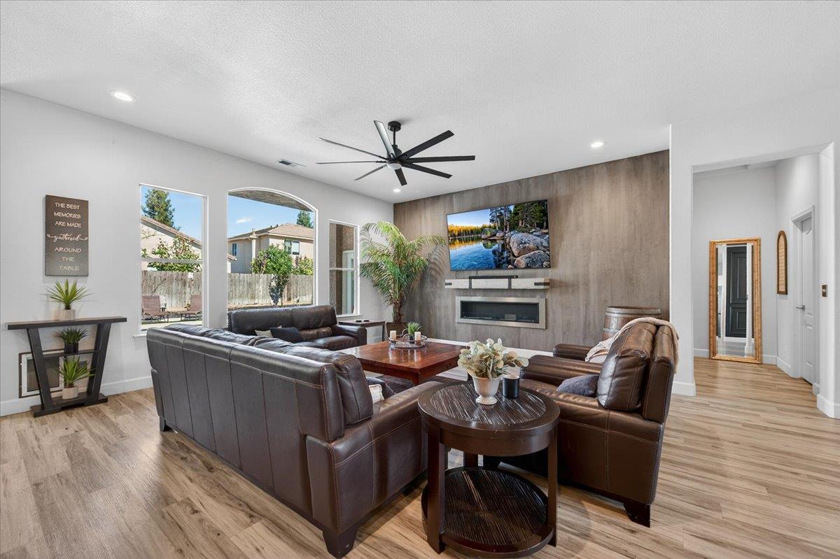 2776 E Muncie, Fresno, CA 93720